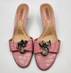 Unisa Vtg Leather Kitten Heel Elegant Pink Croc-Embossed Slide Sandals Sz 8B